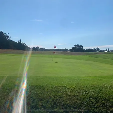 Situe Pres Des Plages Et Du Golf *